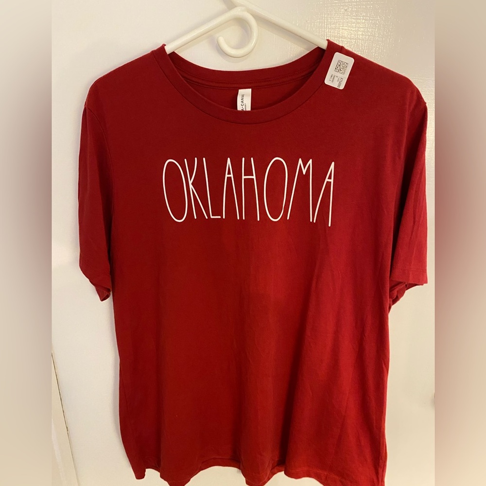 NWOT Women’s XL OK Sooners T-shirt